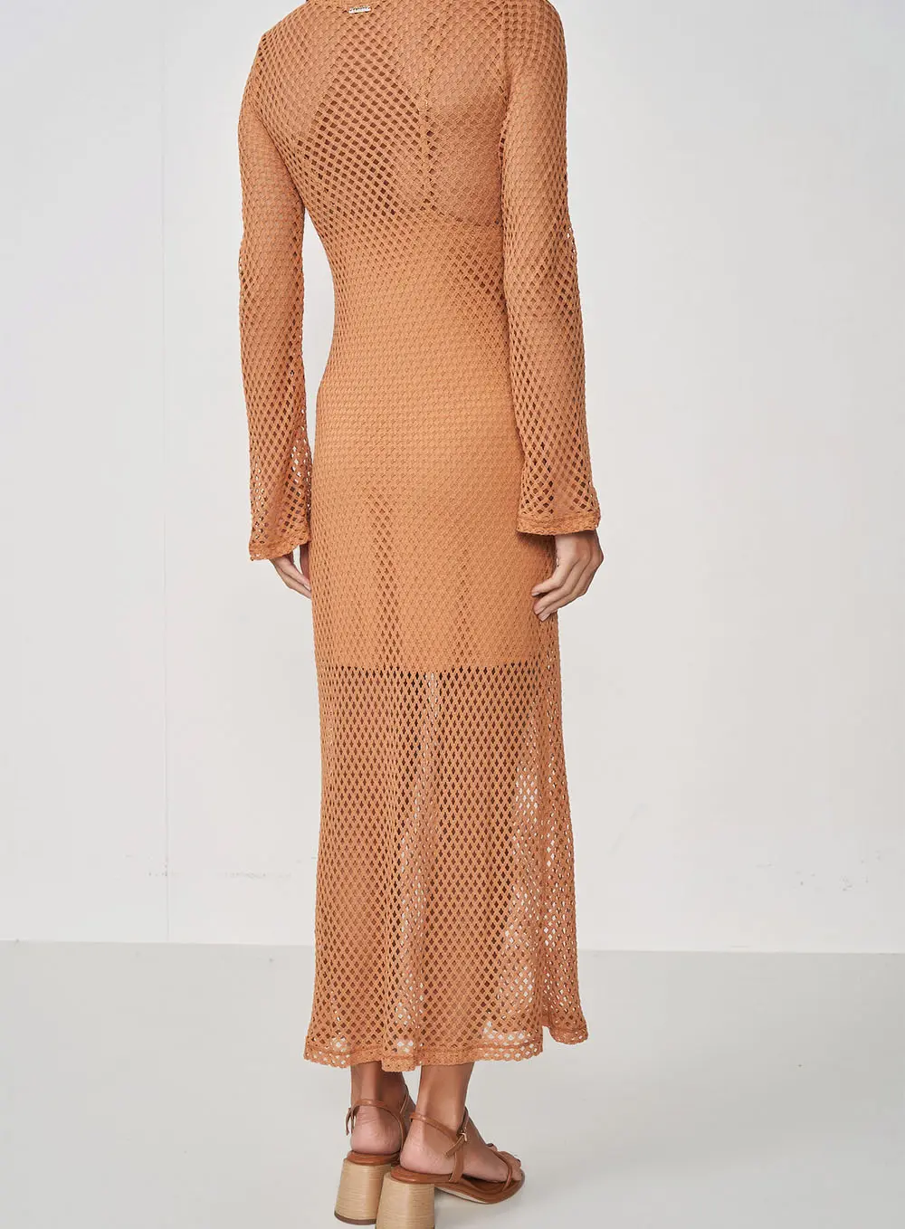 Vestido Midi Mia Renda Belgati Decote Gota Bege