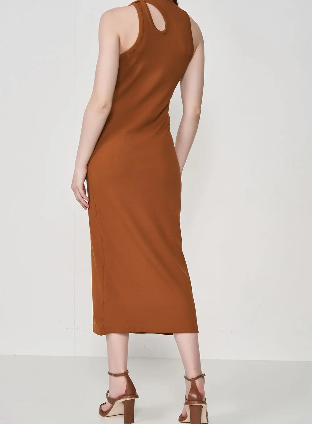 Vestido Midi Slim Cut Out Sensuale Marrom