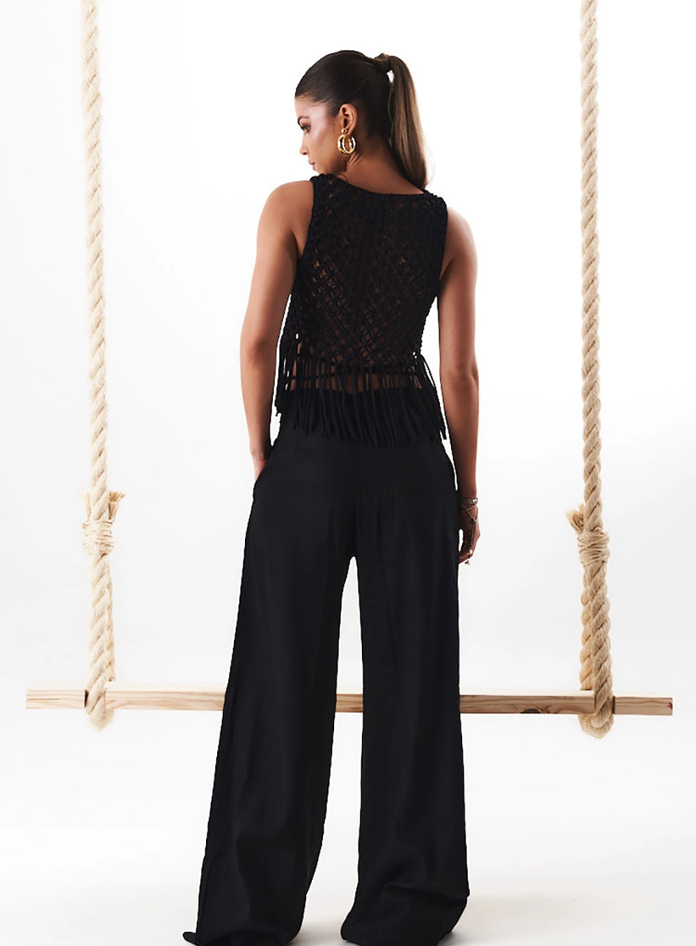 Calça Pantalona Bordado Frontal Com Tira E Linho Preto 4