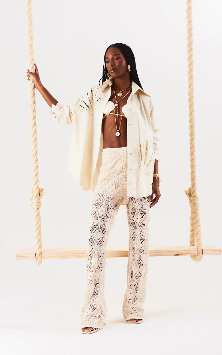 Camisa Oversized Com Bordado Bege 5
