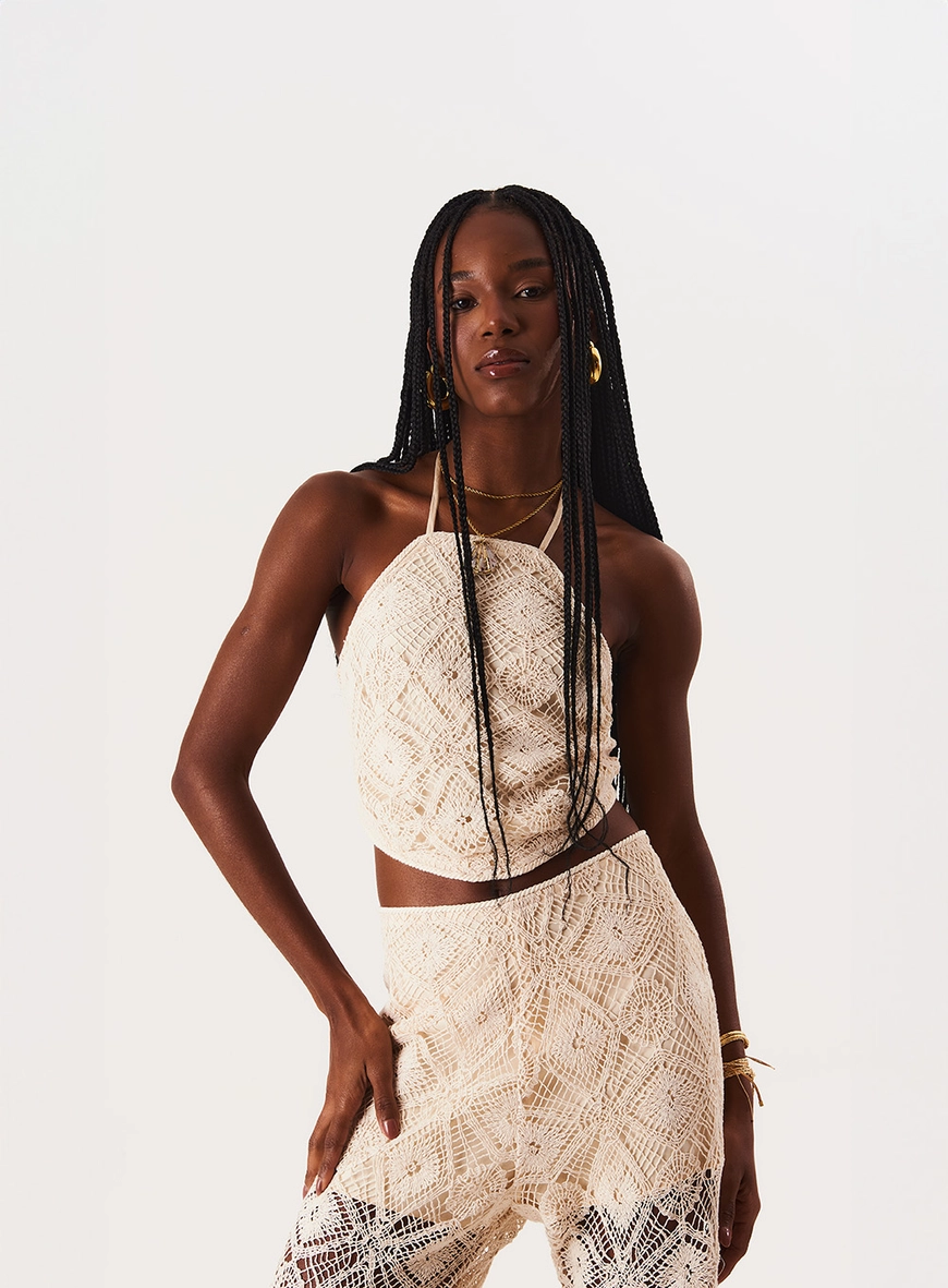 Blusa Cropped Frente Única Bordado Crochê Bege 1