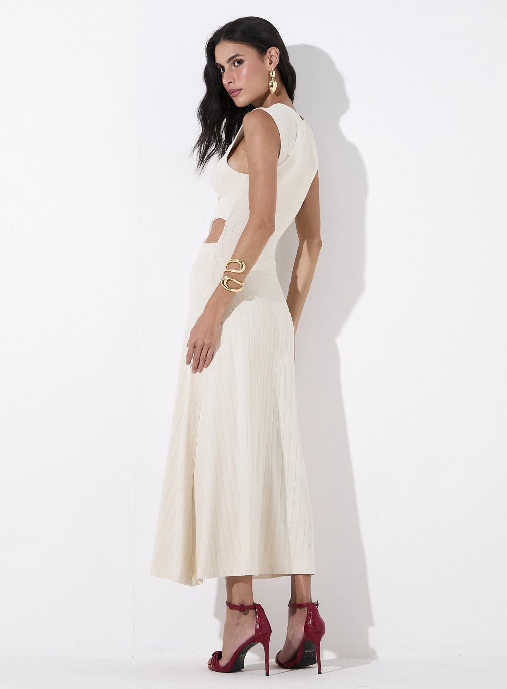 Vestido Midi Cut Out Evasê Canelado Bege 2