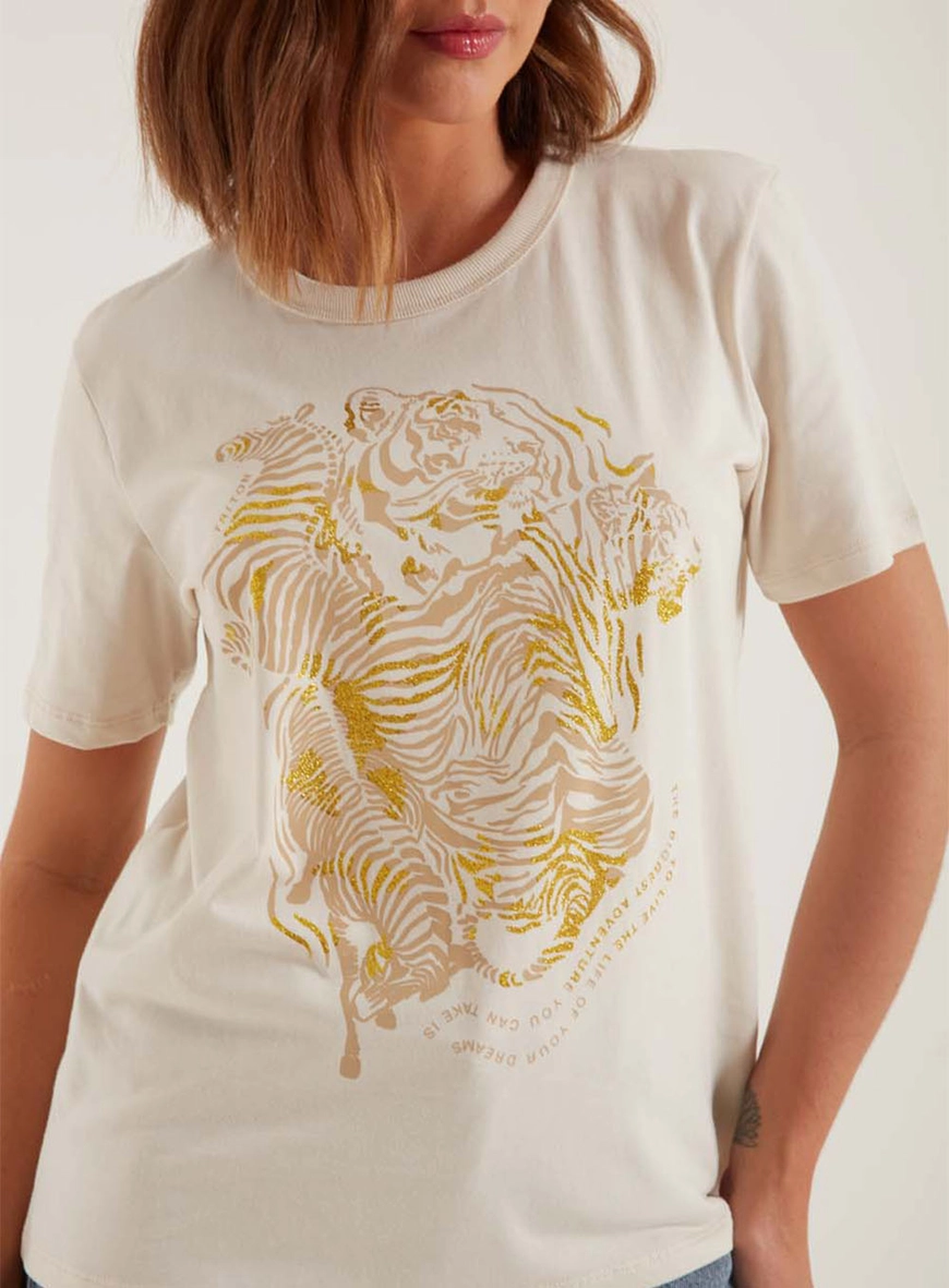 Camiseta Reta Adventure Bege 3