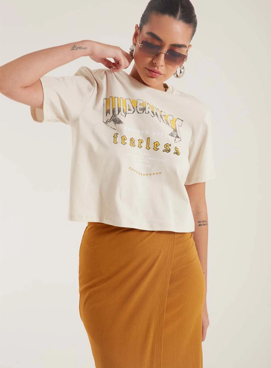 Camiseta Estampada Com Aplicação Bege 1
