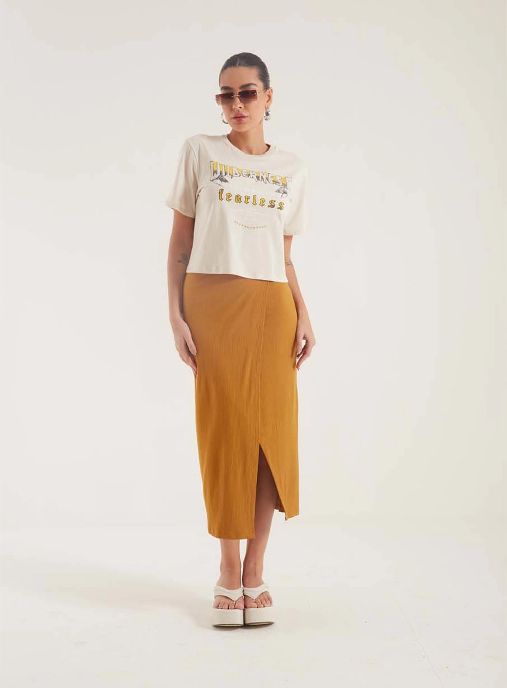 Camiseta Estampada Com Aplicação Bege 4