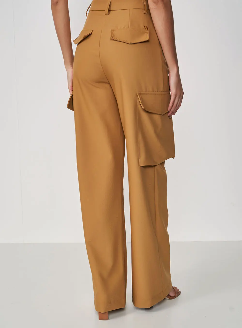 Calça Cargo Alfaiataria Marrom Ebbela