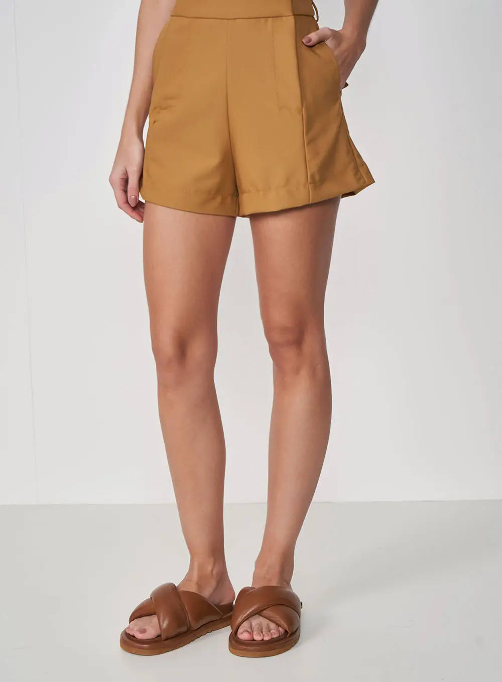 Short Alfaiataria Alto Marrom Ebbela