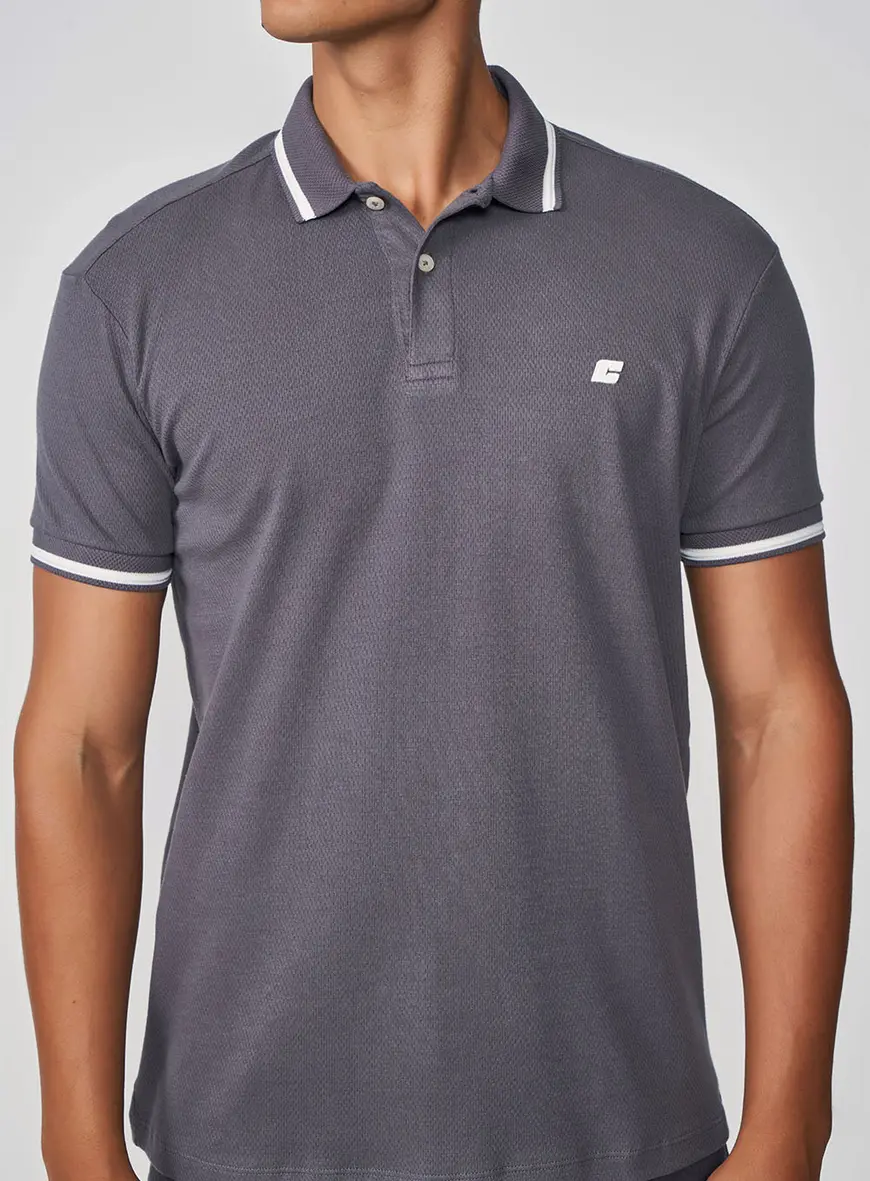 Polo Comfort Com Detalhe Em Listras