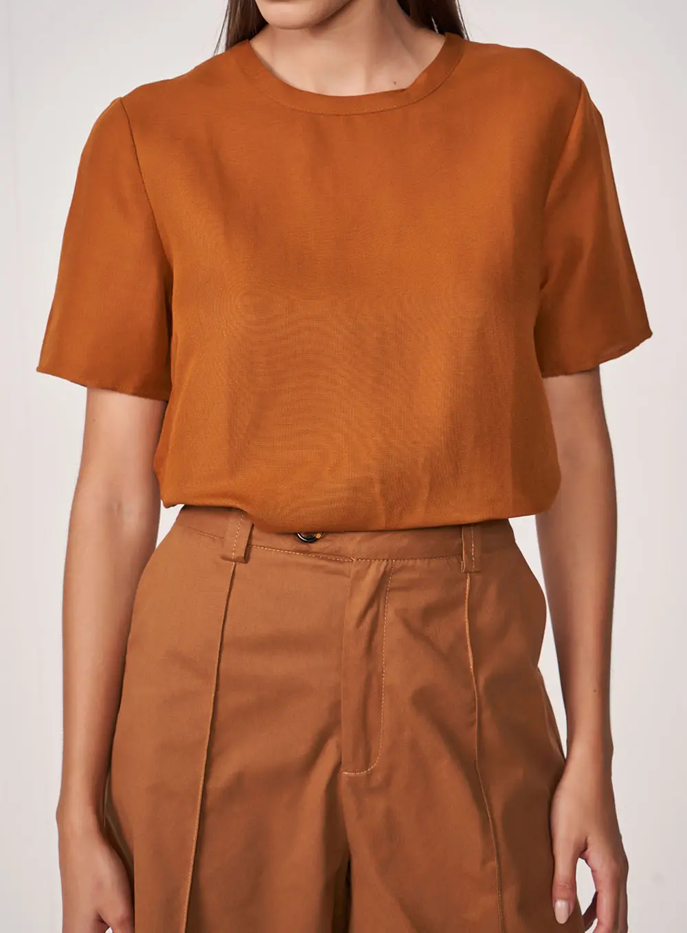 Camiseta Boy Basics Com Linho Maiara Marrom