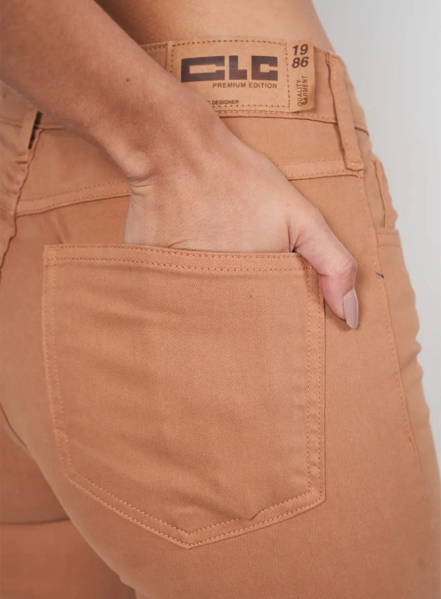Calça Sarja Reta Média Marrom Delle 3