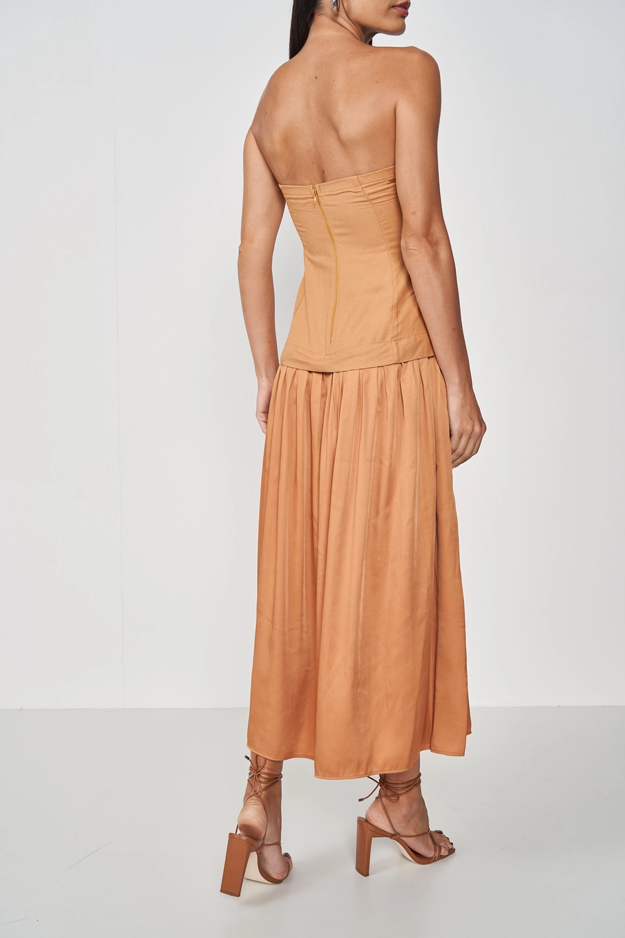 Vestido Com Detalhe Plissado Bege