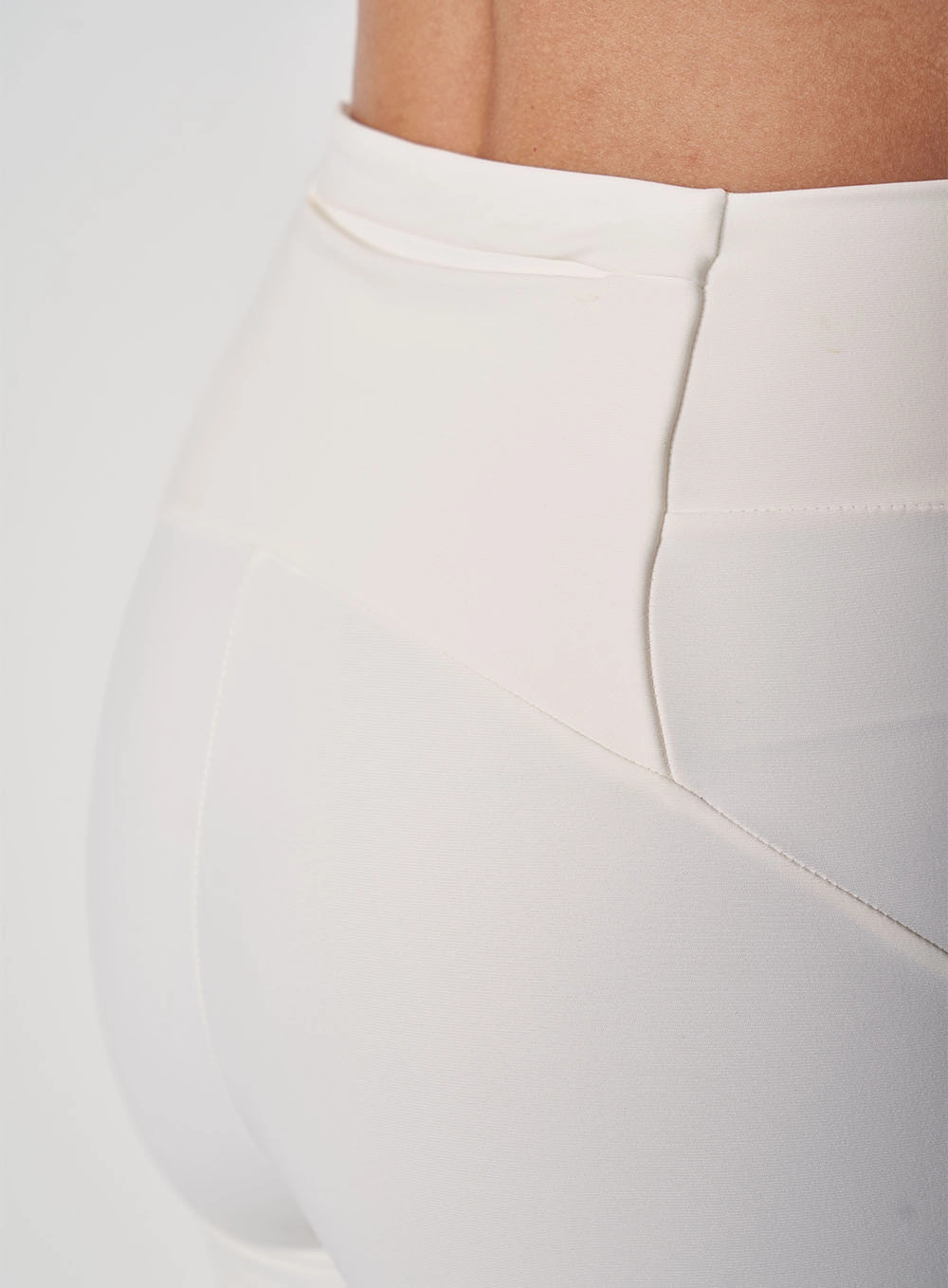 Bermuda Slim Alta Off Shell