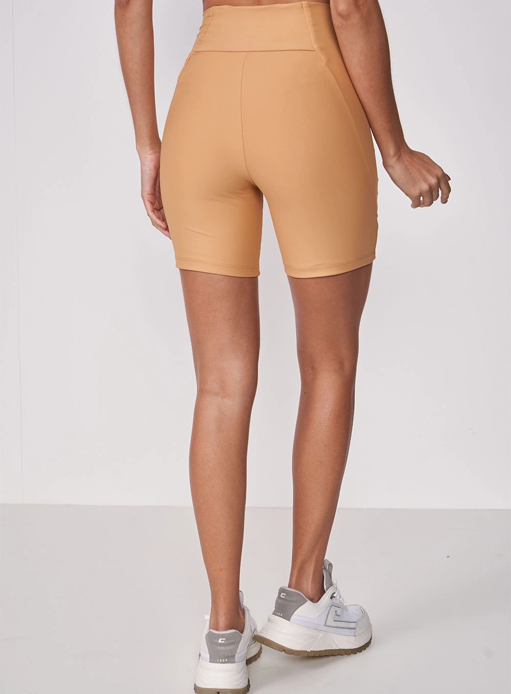 Bermuda Slim Com Bolso Bege