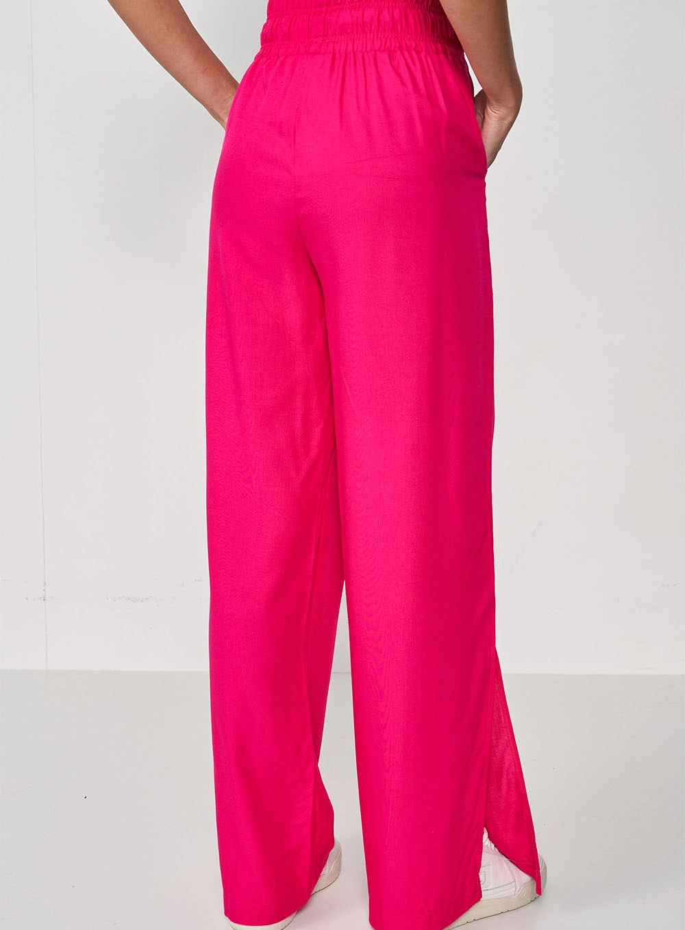 Calça Comfort Com Fenda Rosa