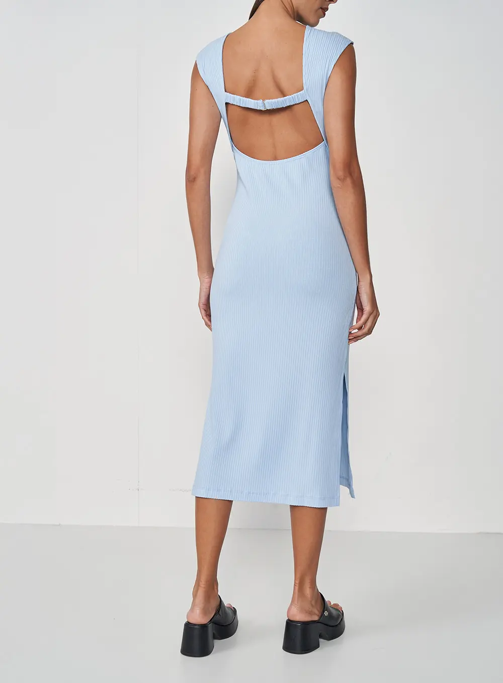 Vestido Canelado Midi Abertura Nas Costas Azul Tranquile Blue 2