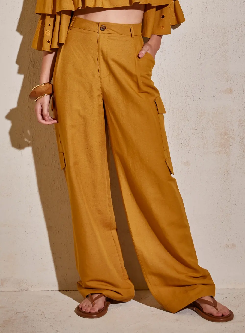Calça Linho Cargo Marrom Ebbela