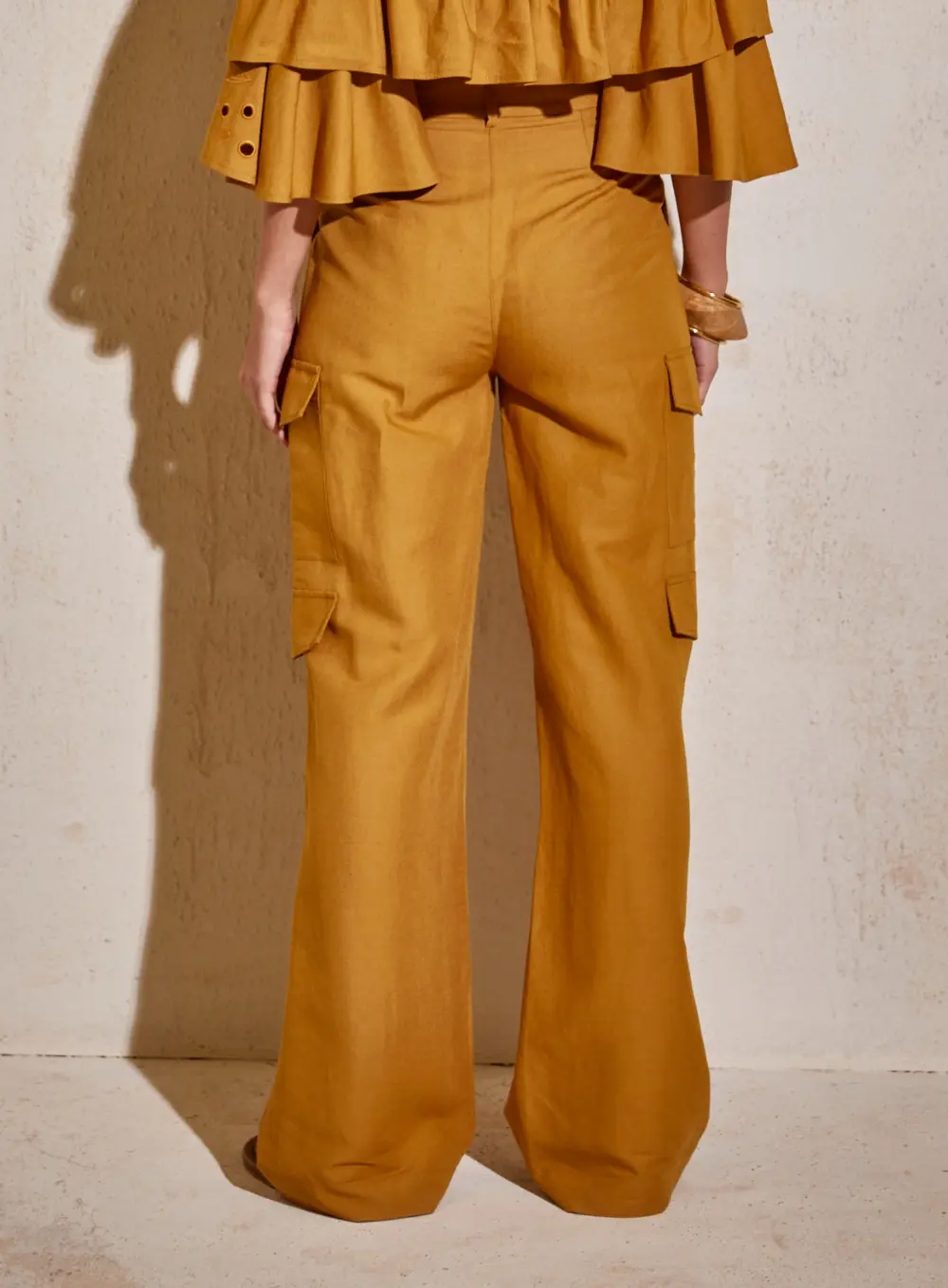 Calça Linho Cargo Marrom Ebbela