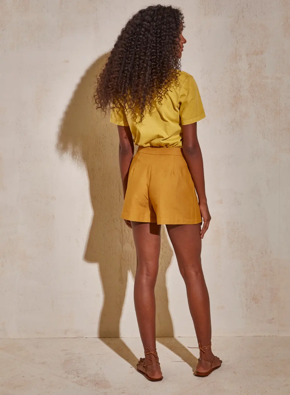 Shorts Saia Linho Marrom Ebbela
