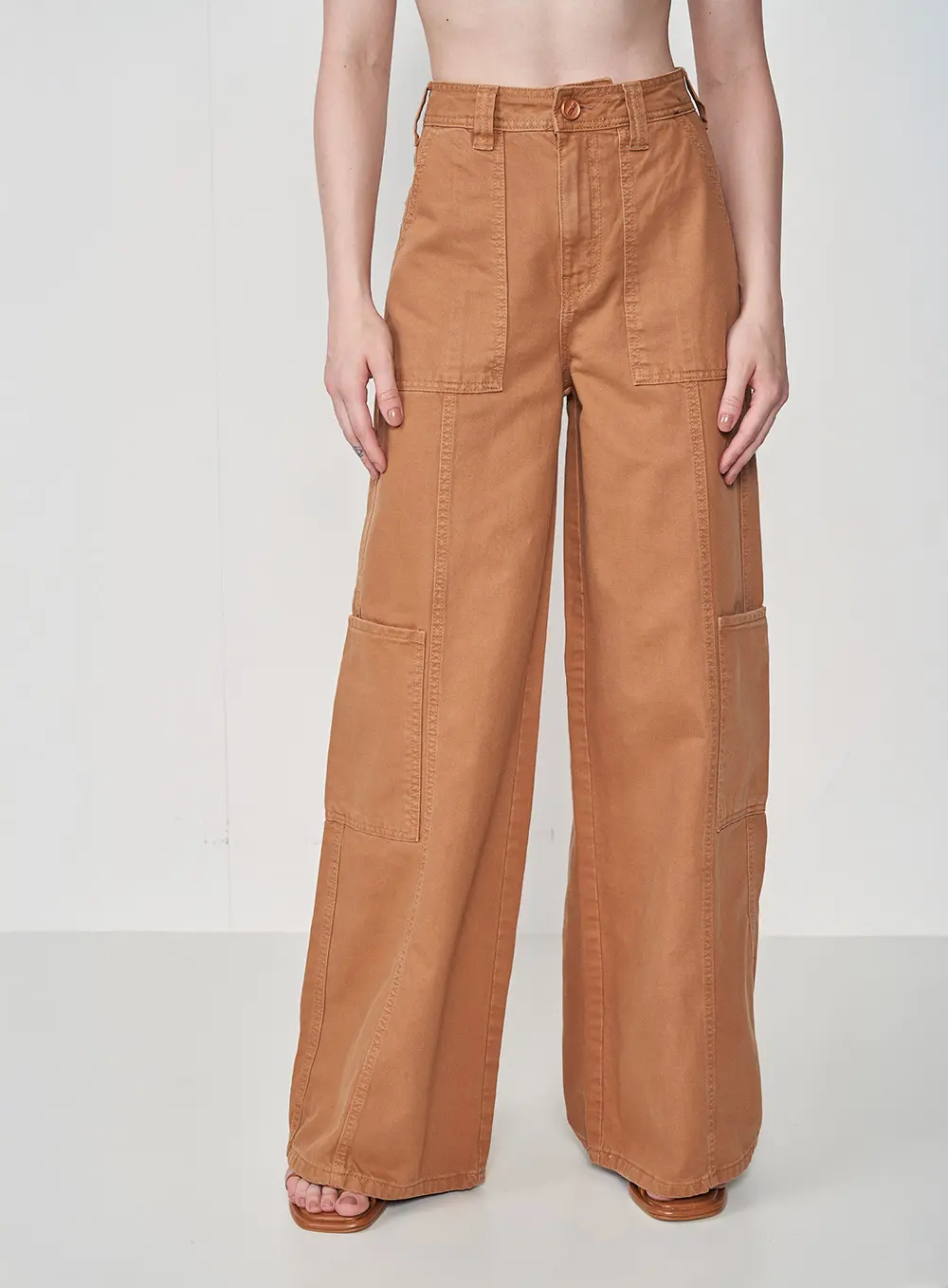 Calça Sarja Pantalona Marrom Delle 1