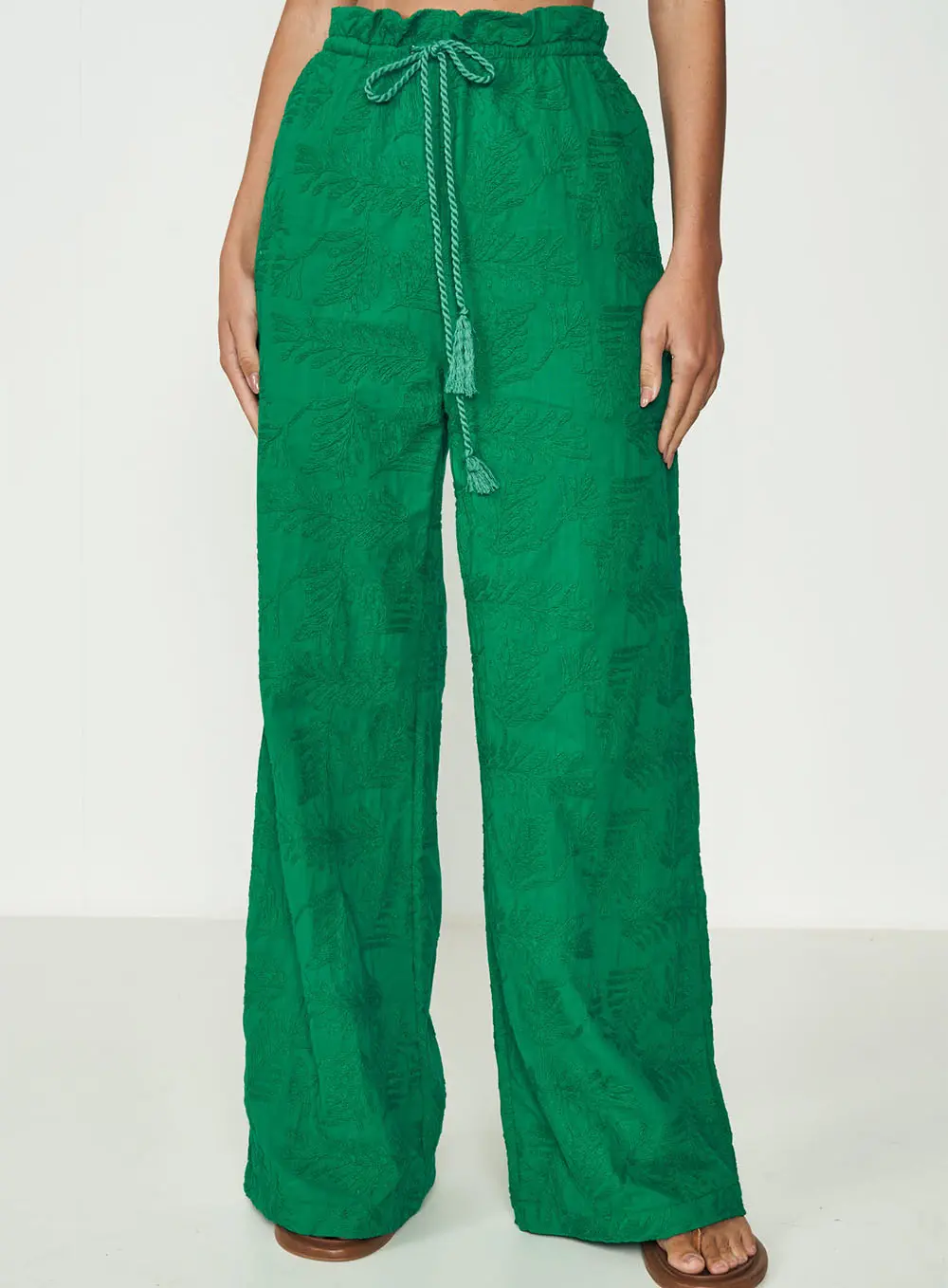 Calça Wide Leg Estampa Folhagem Verde Vanity