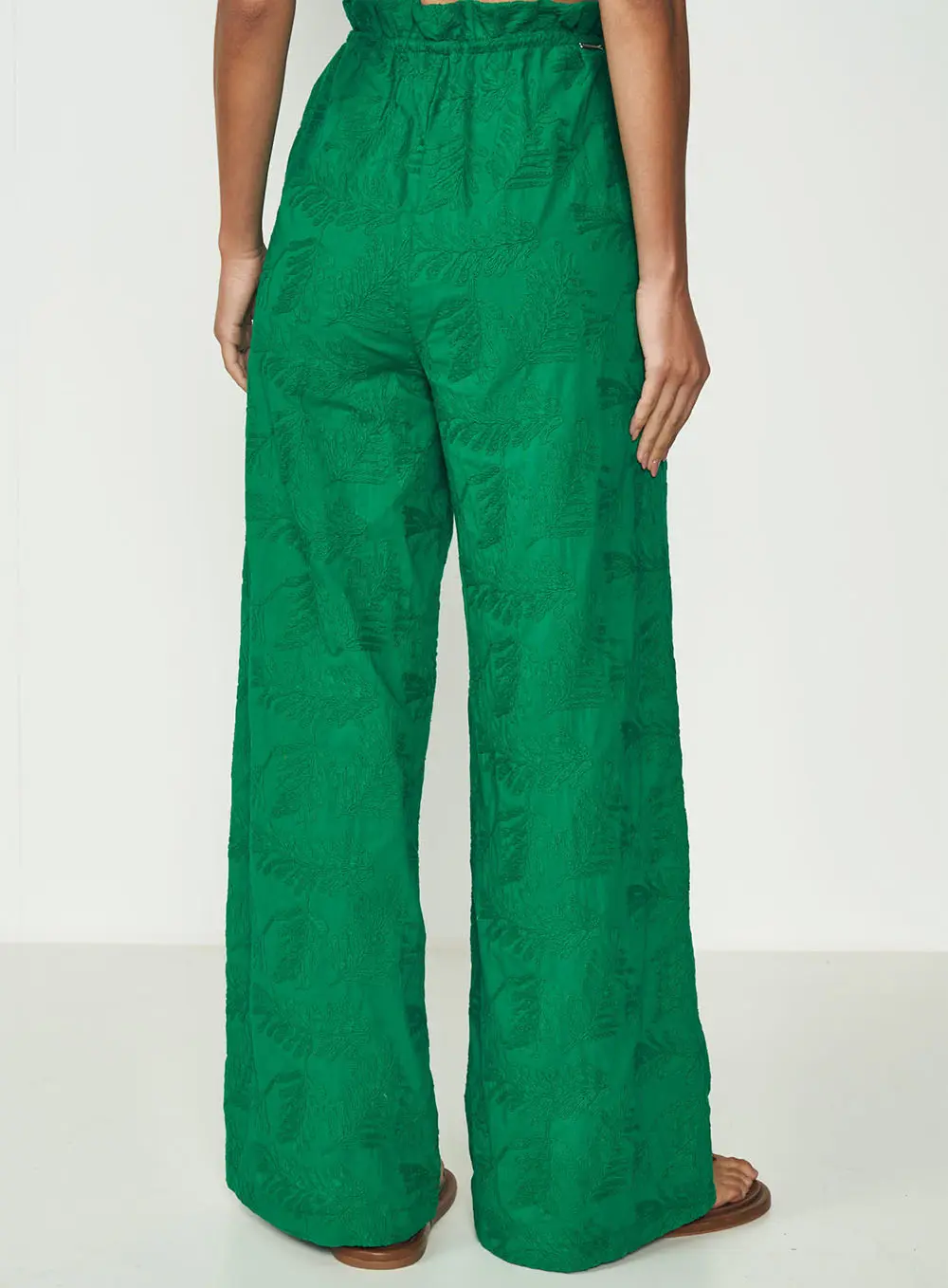 Calça Wide Leg Estampa Folhagem Verde Vanity