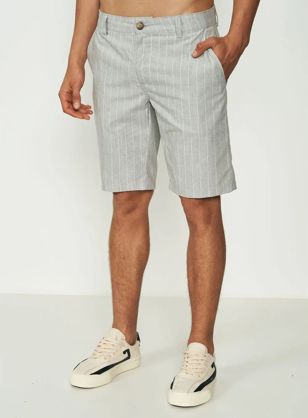 Bermuda Sarja Masculina Pinstripe Cinza Mesclado