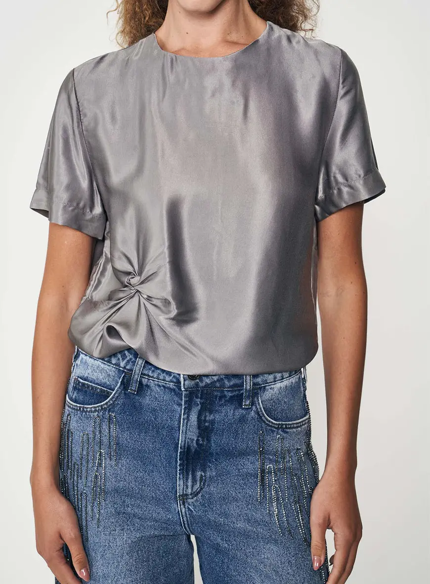 Camiseta Satin Knot