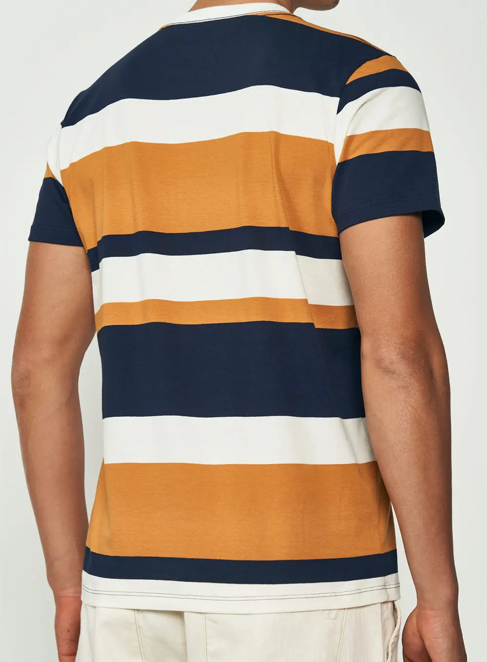 Camiseta Listrada Retrô Estampados