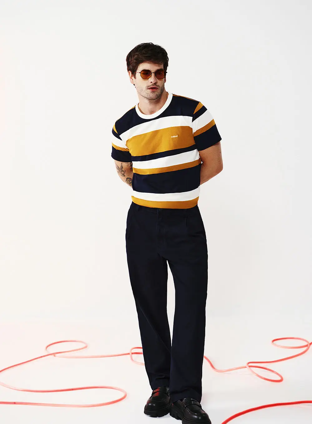 Camiseta Listrada Retrô Estampados