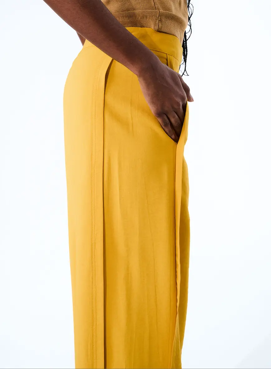Calça Clochard Amarelo 3