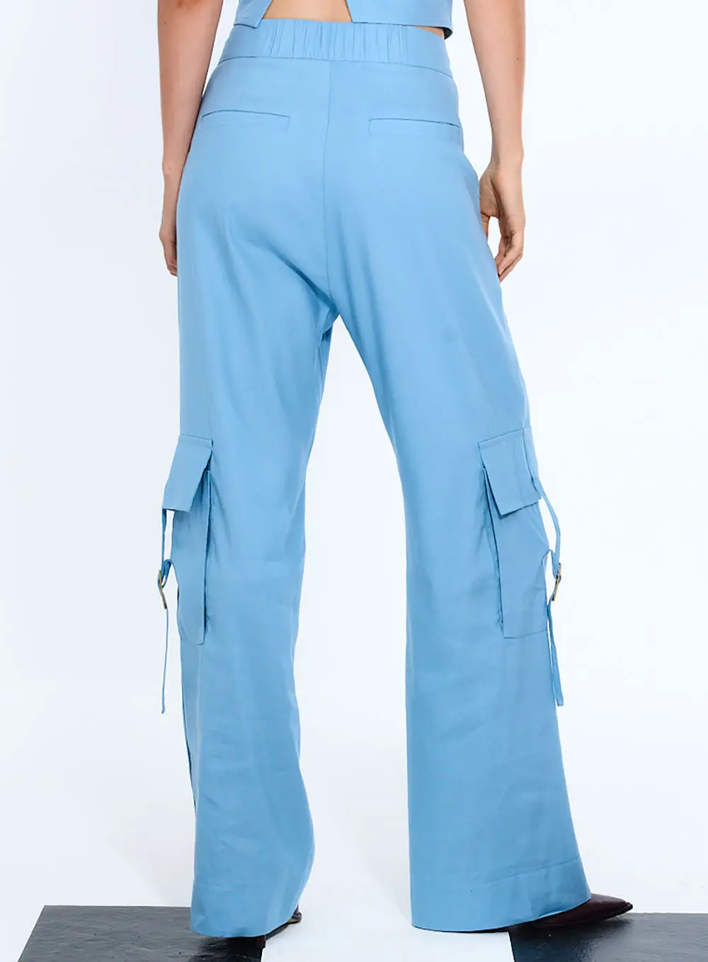 Calça Cargo Com Detalhes Azul 4