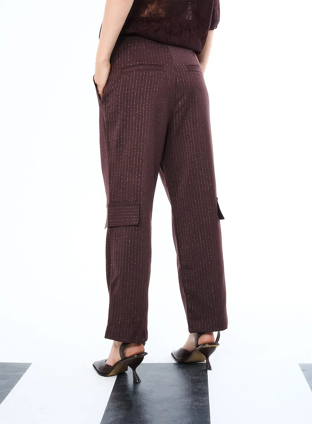 Calça Pinstripe Com Bolsos Marrom 4