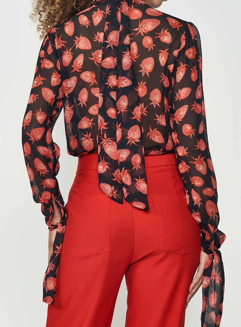Blusa Estampada Manga Longa Gola Alta Estampados