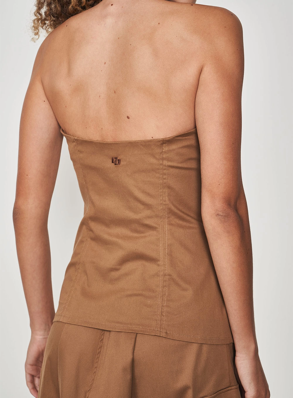 Blusa Sem Alça Alfaiataria Slim Marrom Evermore