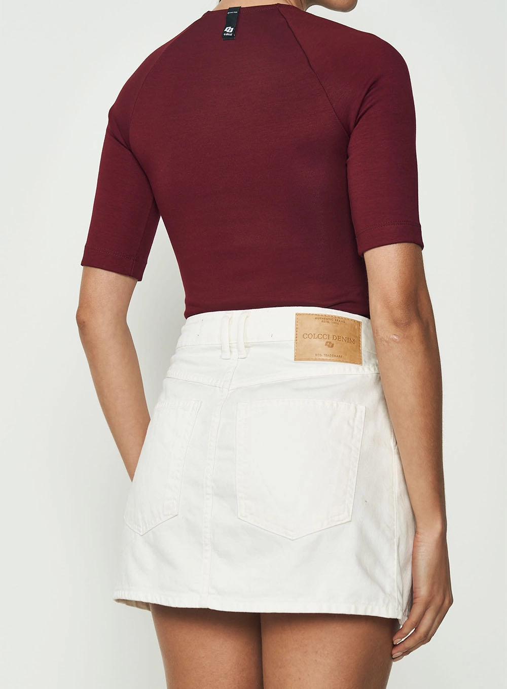Blusa Feminina Slim Com Gola Assimétrica Bordô