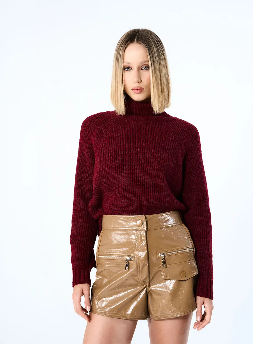 Short Curto Basic Comfort Em Pu Com Bolsos Marrom 1