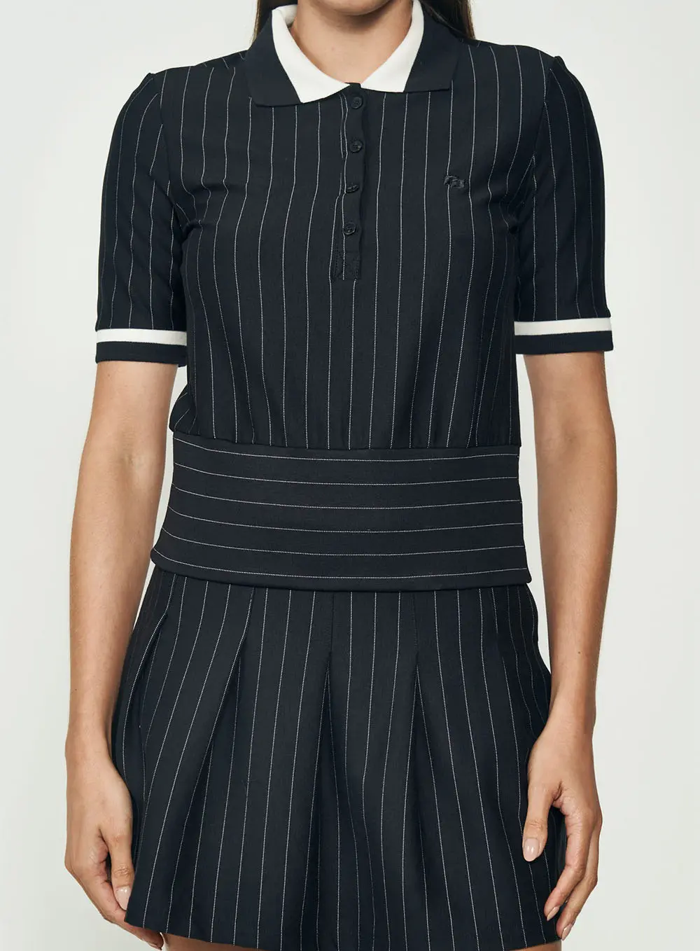 Blusa Feminina Ajustada Com Detalhe Em Listras Preto