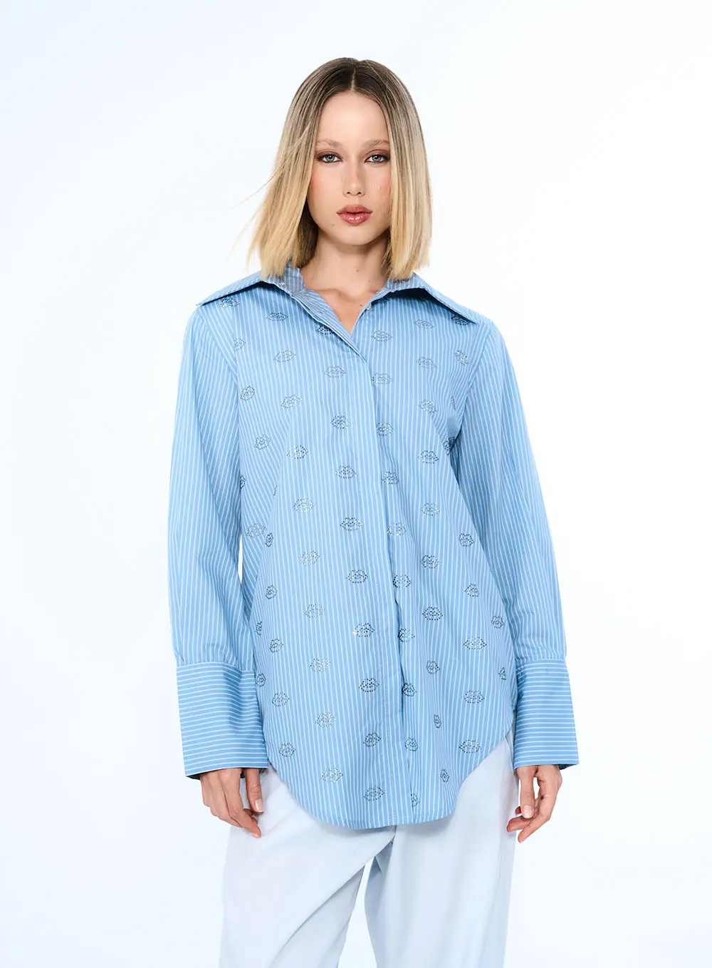 Camisa Listrada Com Aplicação Estampados 5