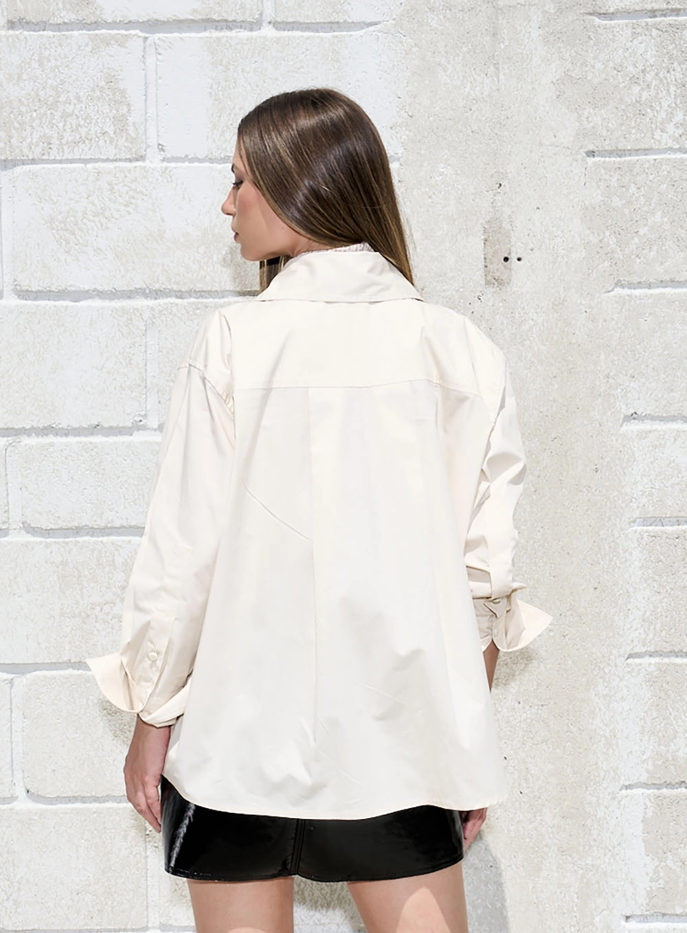 Camisa Louvre Flower Bege 4