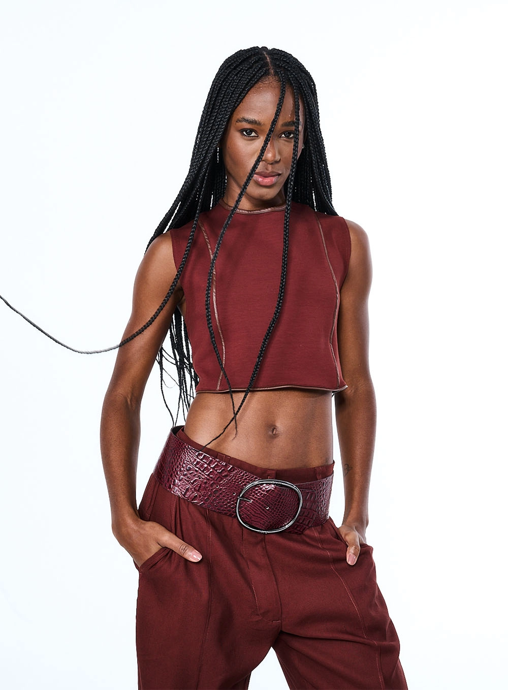 Blusa Cropped Com Detalhe Marrom 2