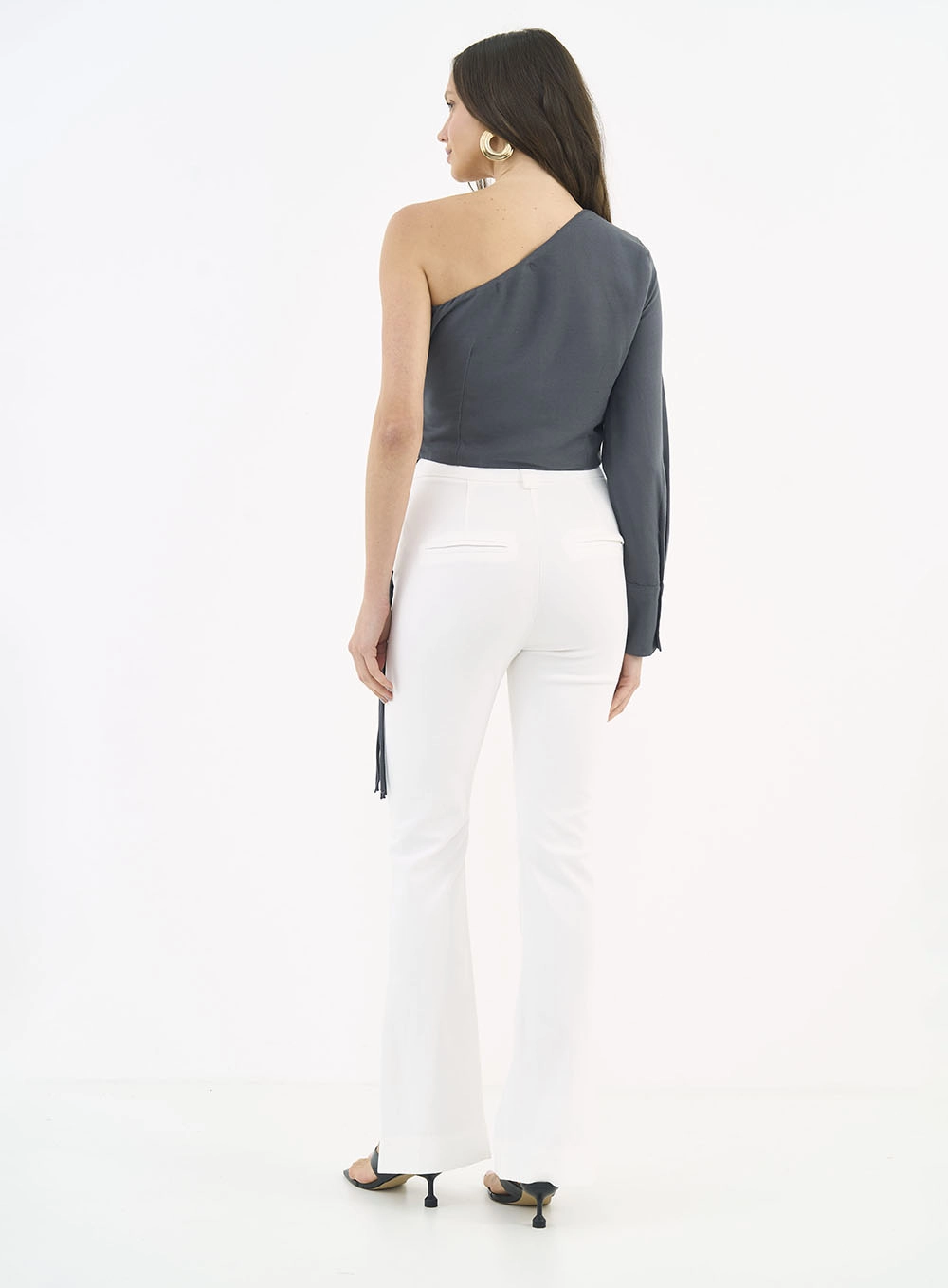 Blusa Assimétrica Com Franjas Cinza 2