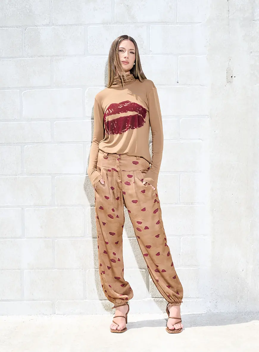 Blusa Gola Alta Lips Marrom 1