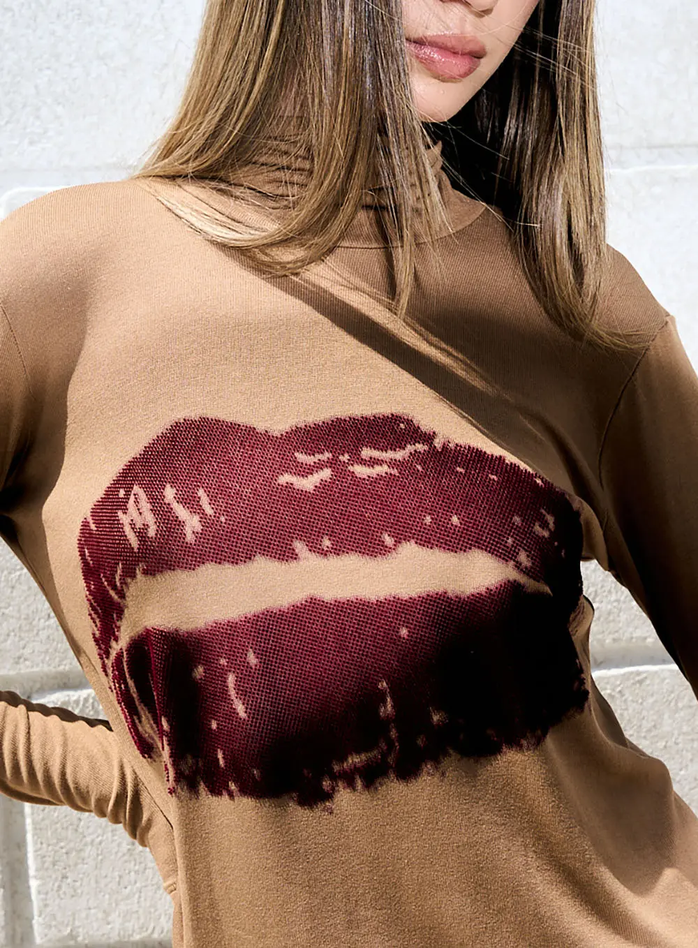 Blusa Gola Alta Lips Marrom 3
