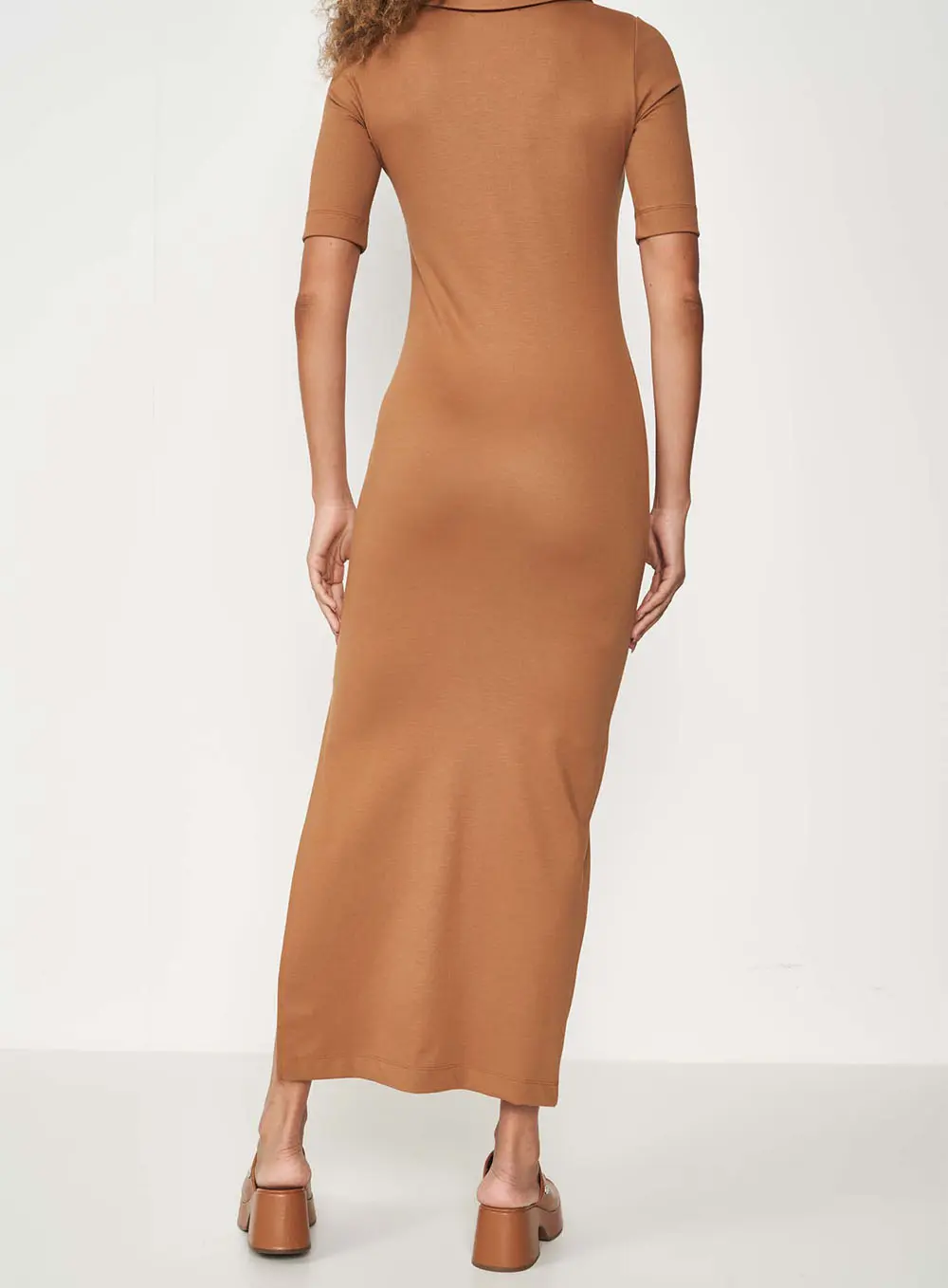 Vestido Longo Gola Polo Marrom Evermore