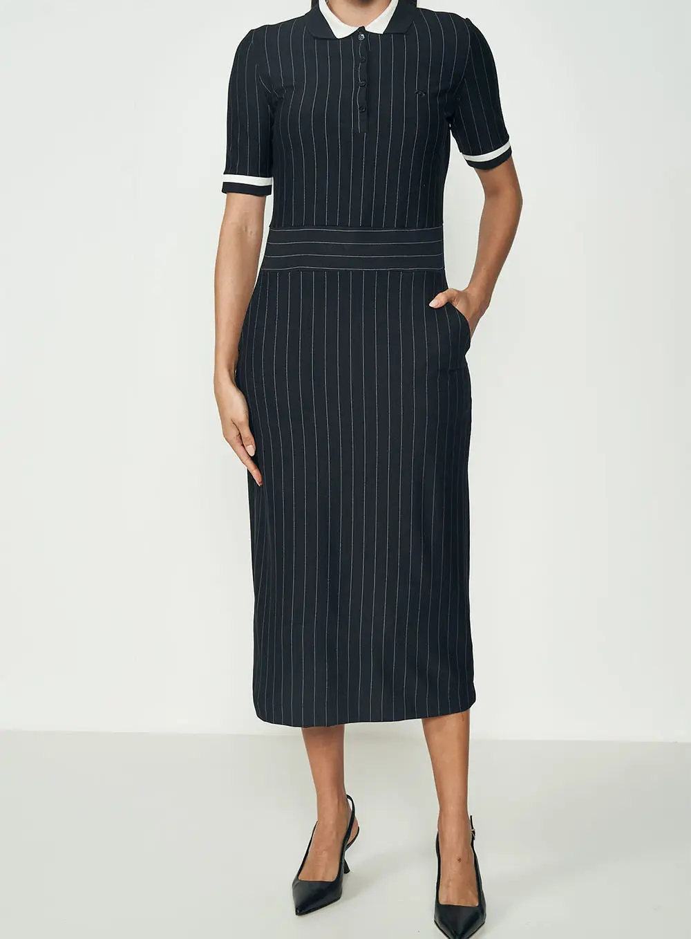 Vestido Midi Listrado Preto