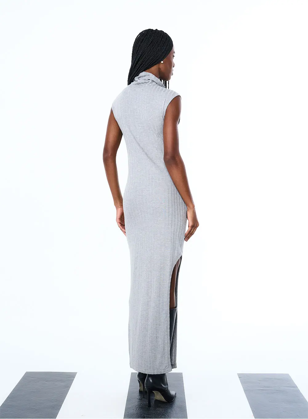 Vestido Canelado Cinza 3
