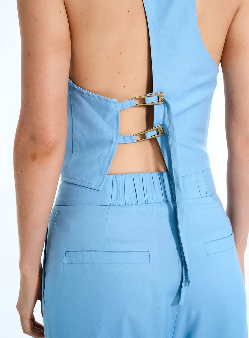 Colete Cropped Com Detalhe Nas Costas Azul 5