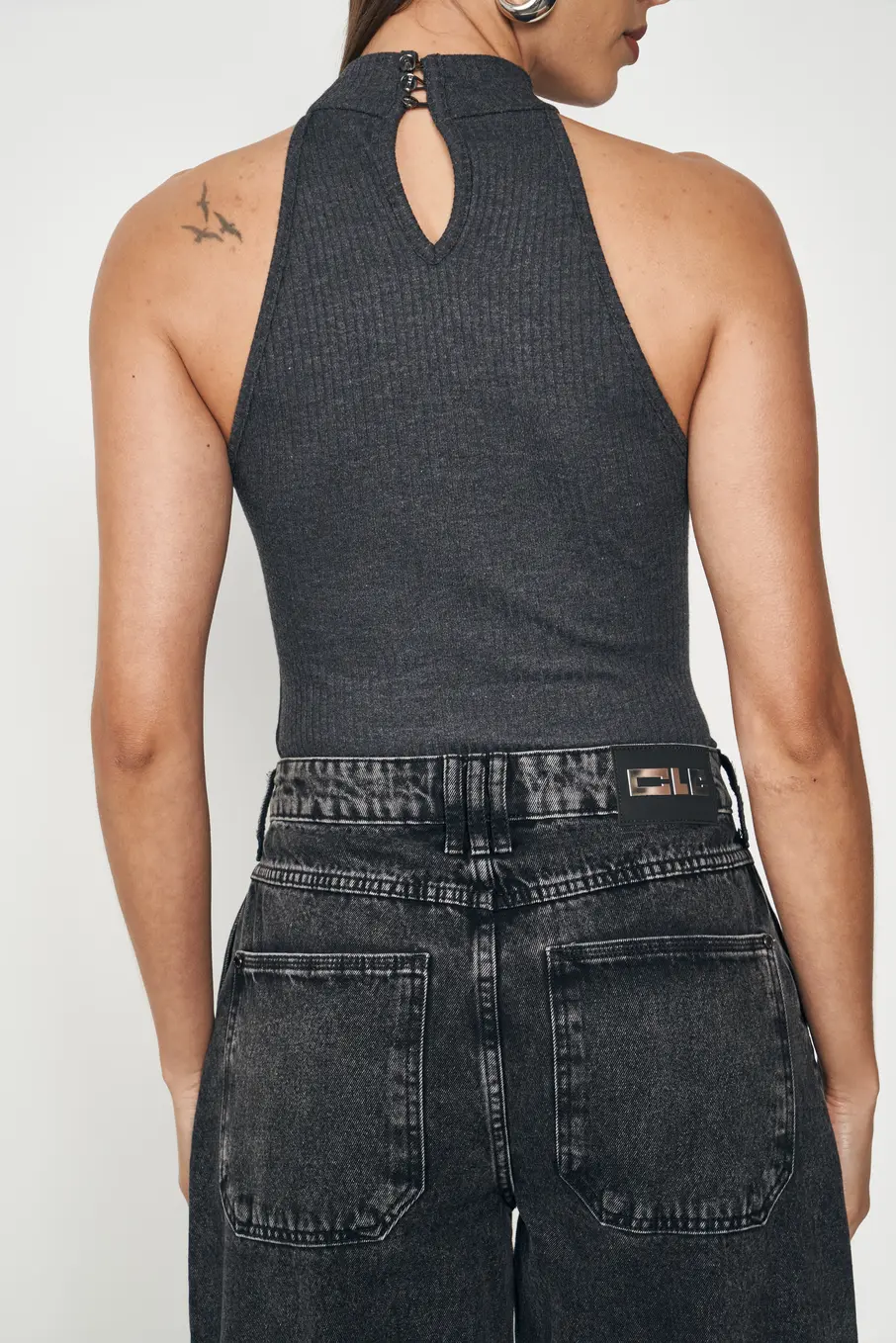 Blusa Slim Fashion Gola Careca CINZA 2