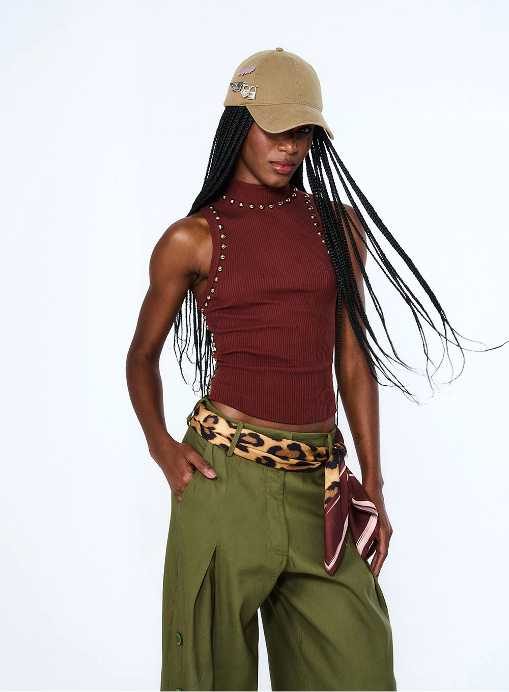 Blusa Halter Com Bordado Manual Marrom 1