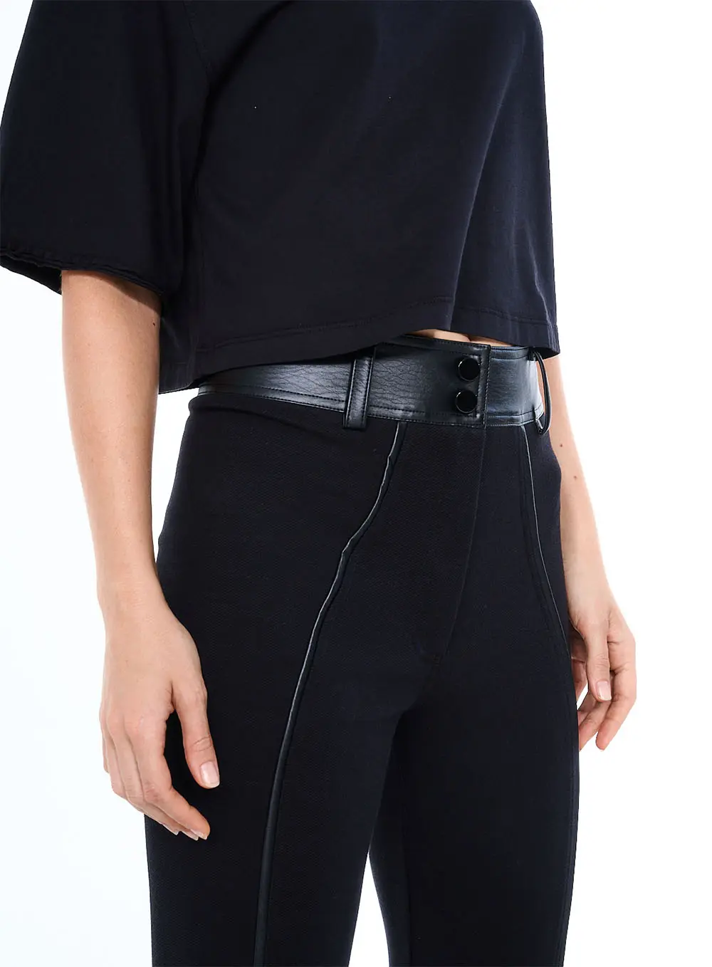Calça Skinny Com Detalhes Preto 3